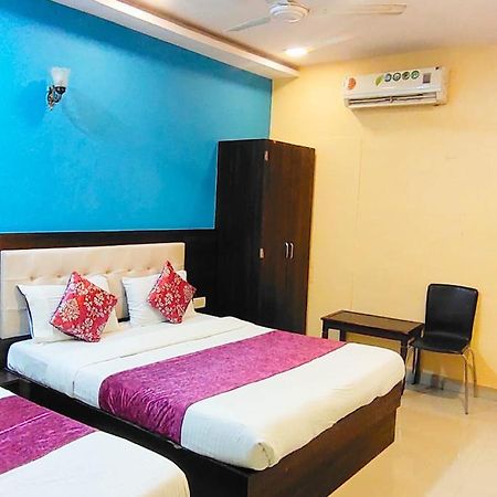 Hotel Golden Galaxy - Santacruz East Мумбаї Екстер'єр фото