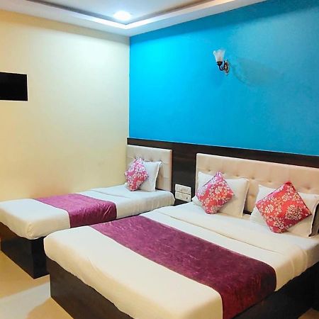 Hotel Golden Galaxy - Santacruz East Мумбаї Екстер'єр фото