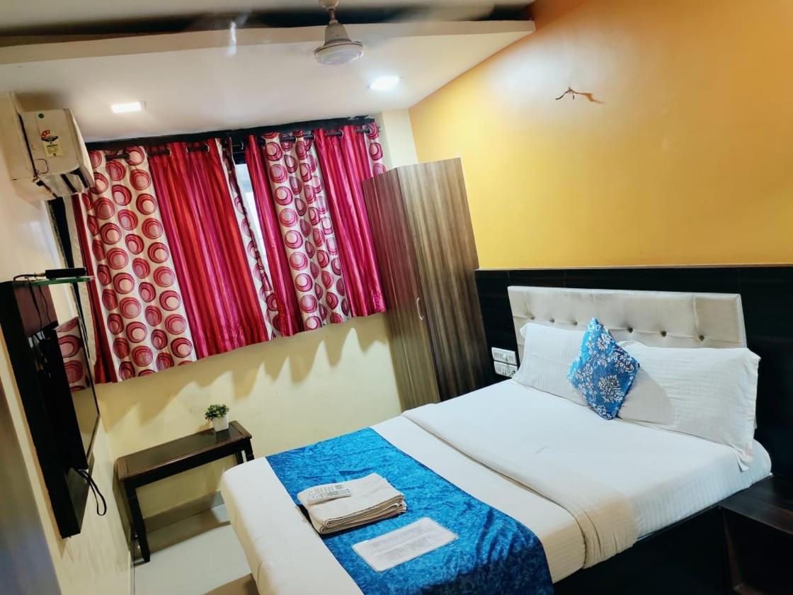 Hotel Golden Galaxy - Santacruz East Мумбаї Екстер'єр фото
